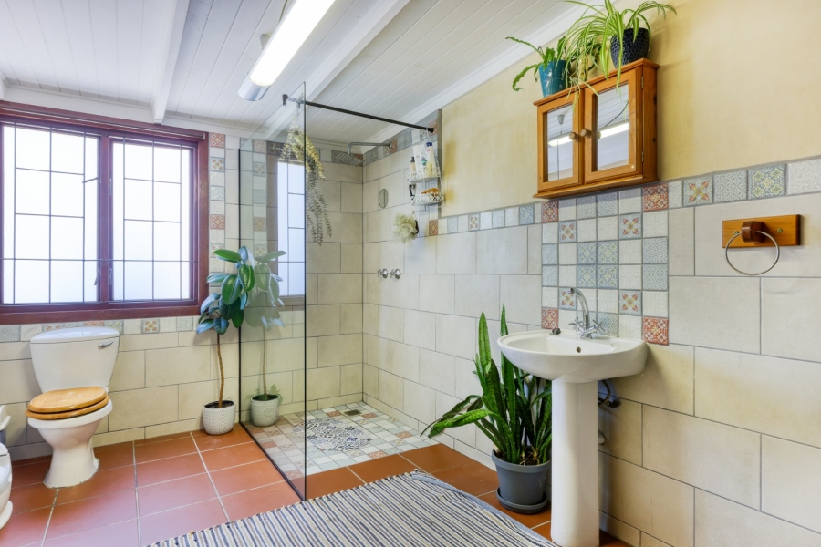 To Let 4 Bedroom Property for Rent in Crofters Valley Western Cape